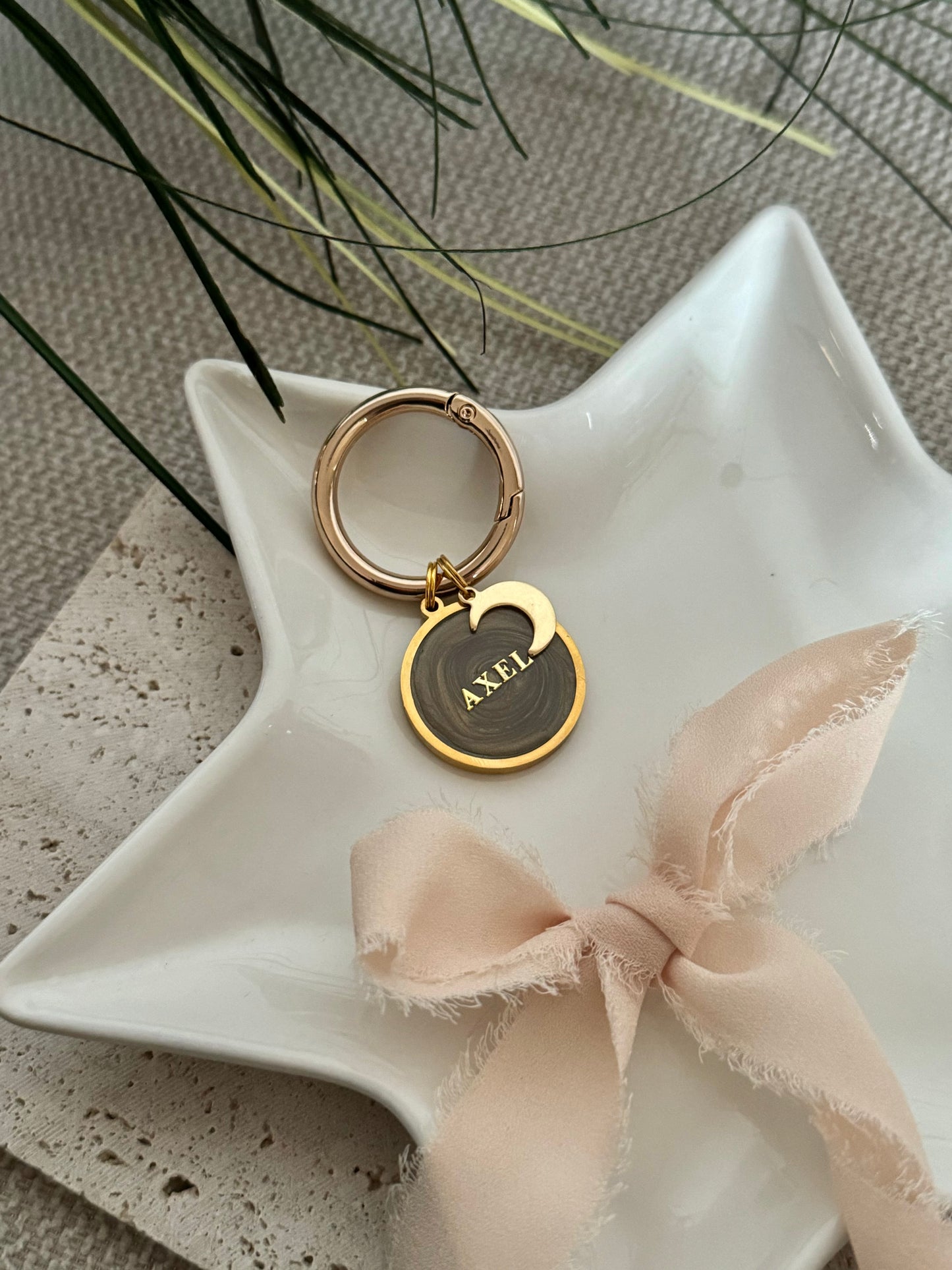 Christmas Dog Tag "Taupe”